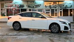 نيسان ألتيما